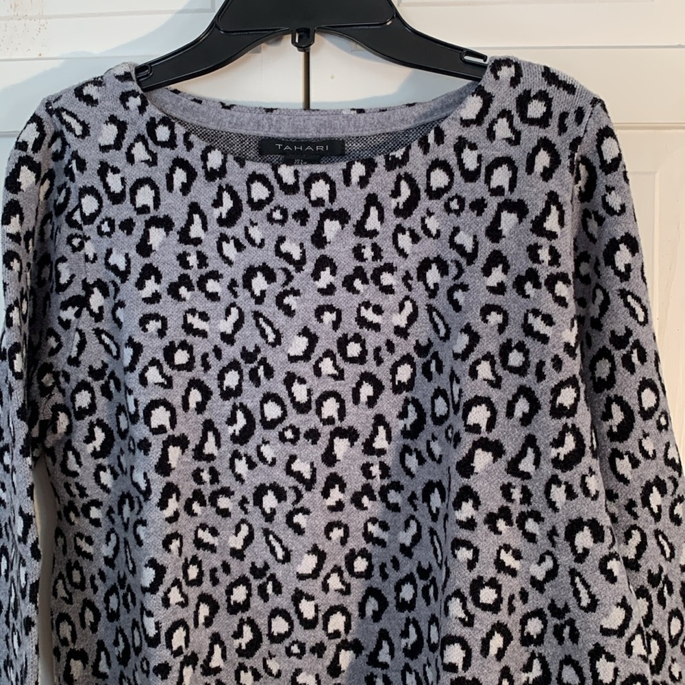 Tahari Black and Gray Animal Print Sweater EUC